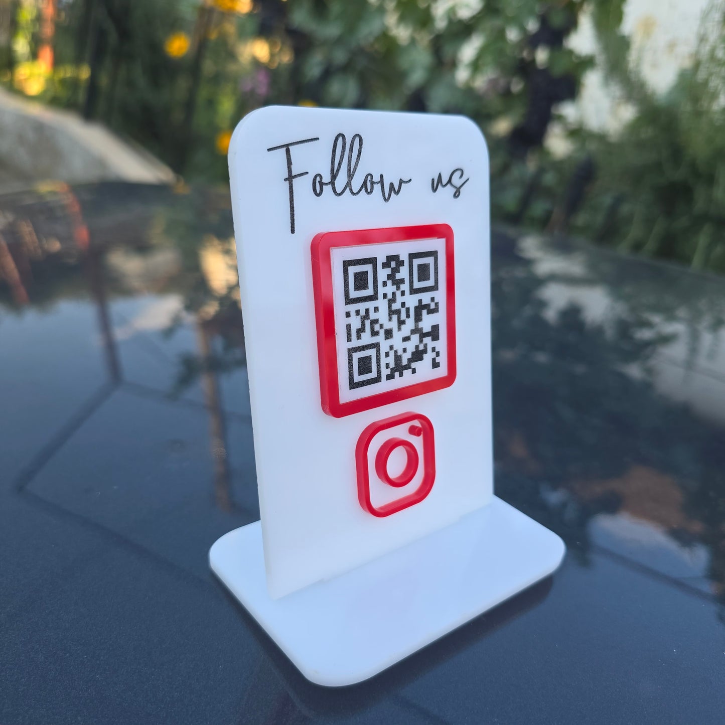 Plachetă Business Personalizată cu Cod QR – 12x8 cm
