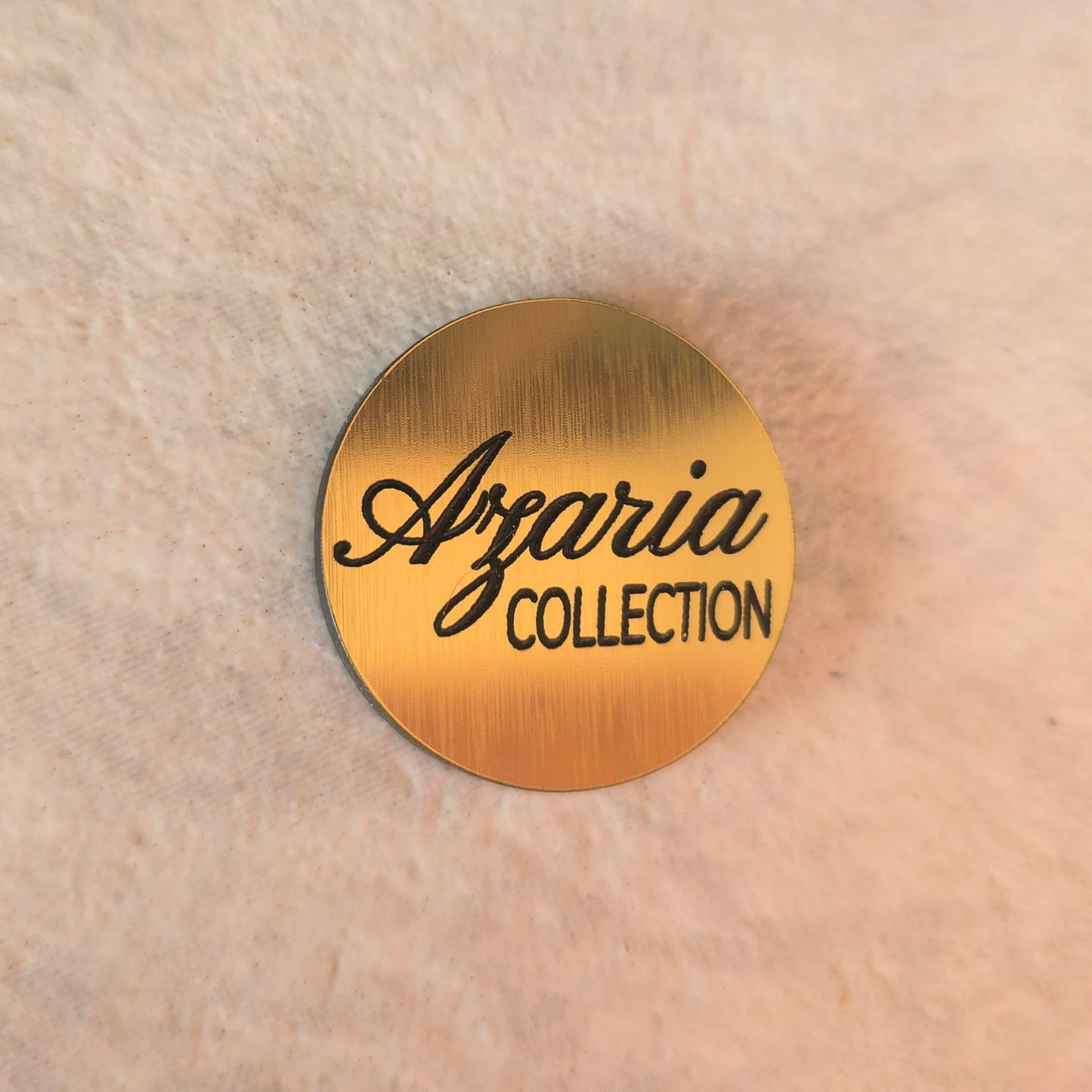 Monede acrilice personalizate cu logo – auriu periat / negru