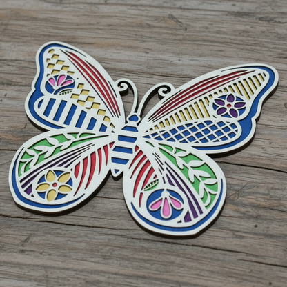 Fluture decorativ din lemn – Design artistic multicolor 🦋