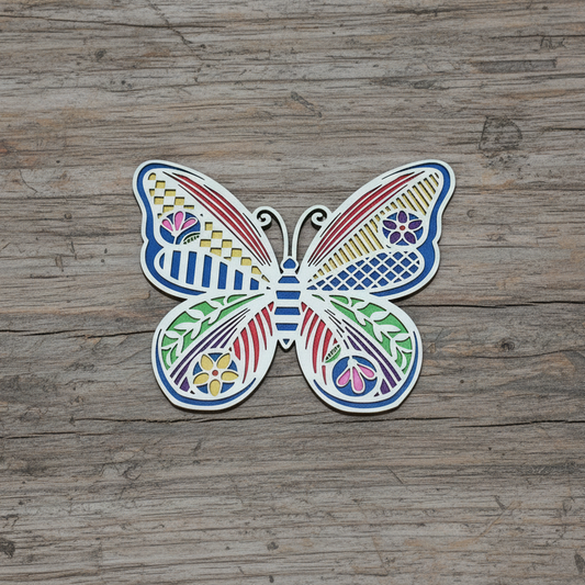 Fluture decorativ din lemn – Design artistic multicolor 🦋